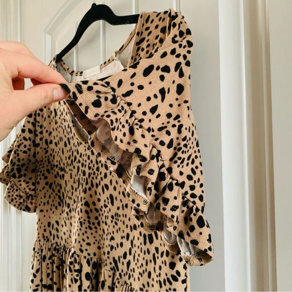 Animal Print Oversized Knee Length Flowy Ruffle Sleeve Knit V Neck Dress | Small - Picture 4 of 6